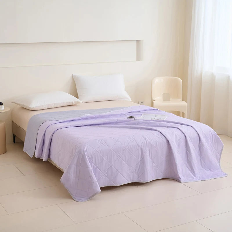 Cooling Blanket for Hot Sleepers, Dual-Sided  Lightweight Summer Blanket, Geometric Pattern