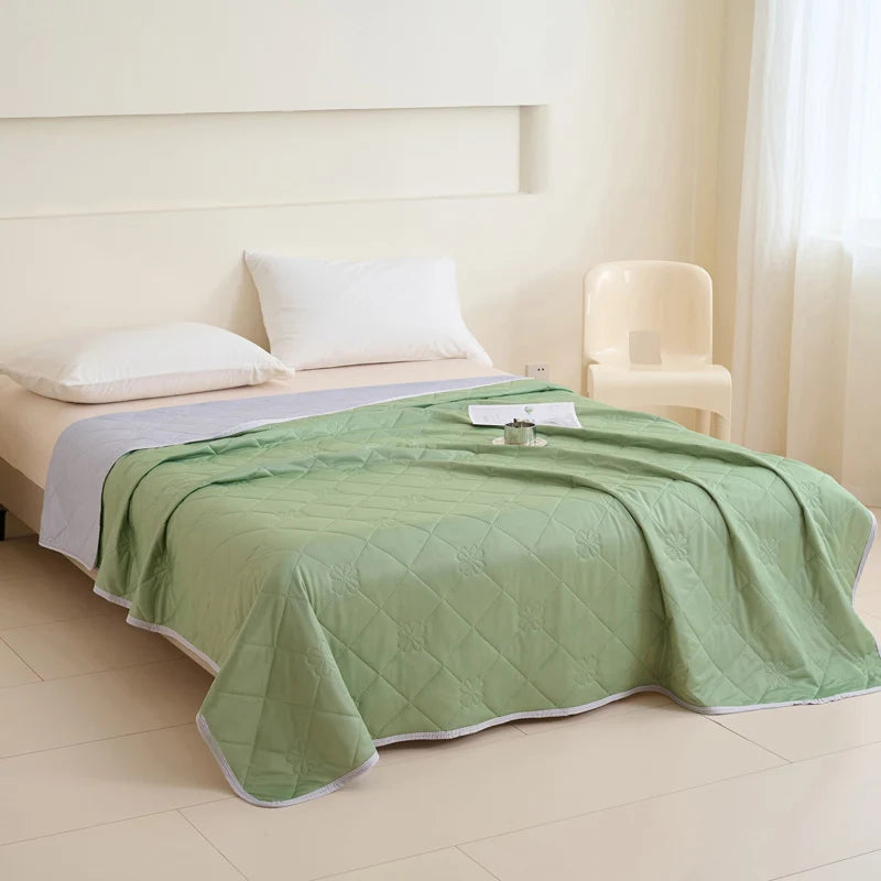 Cooling Blanket for Hot Sleepers, Dual-Sided  Lightweight Summer Blanket, Geometric Pattern