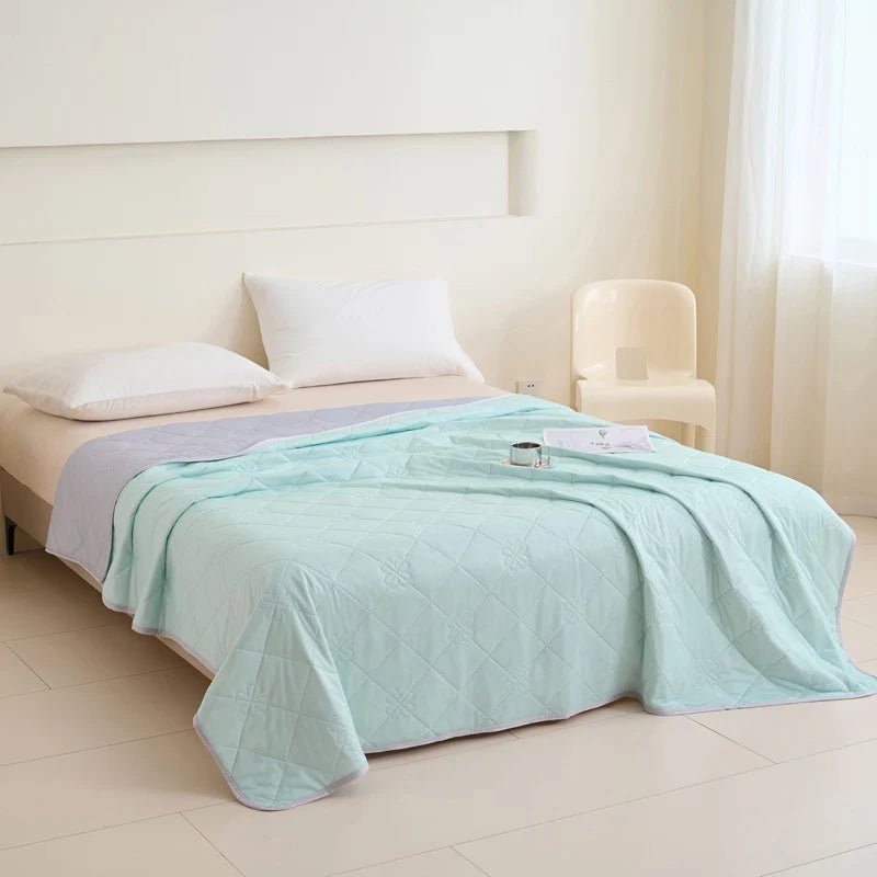 Cooling Blanket for Hot Sleepers, Dual-Sided  Lightweight Summer Blanket, Geometric Pattern