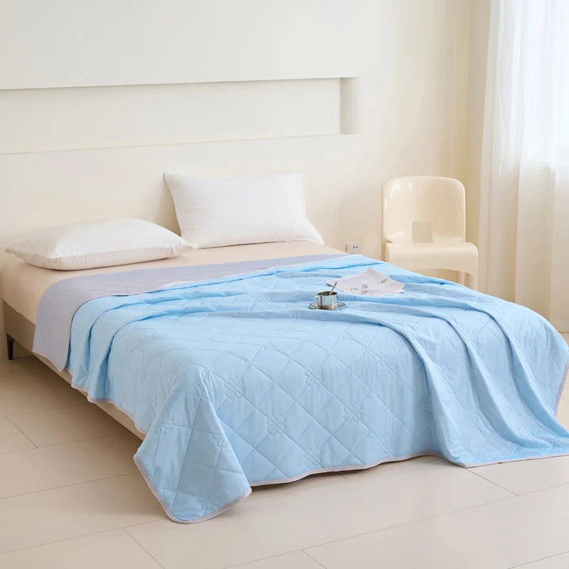 Cooling Blanket for Hot Sleepers, Dual-Sided  Lightweight Summer Blanket, Geometric Pattern