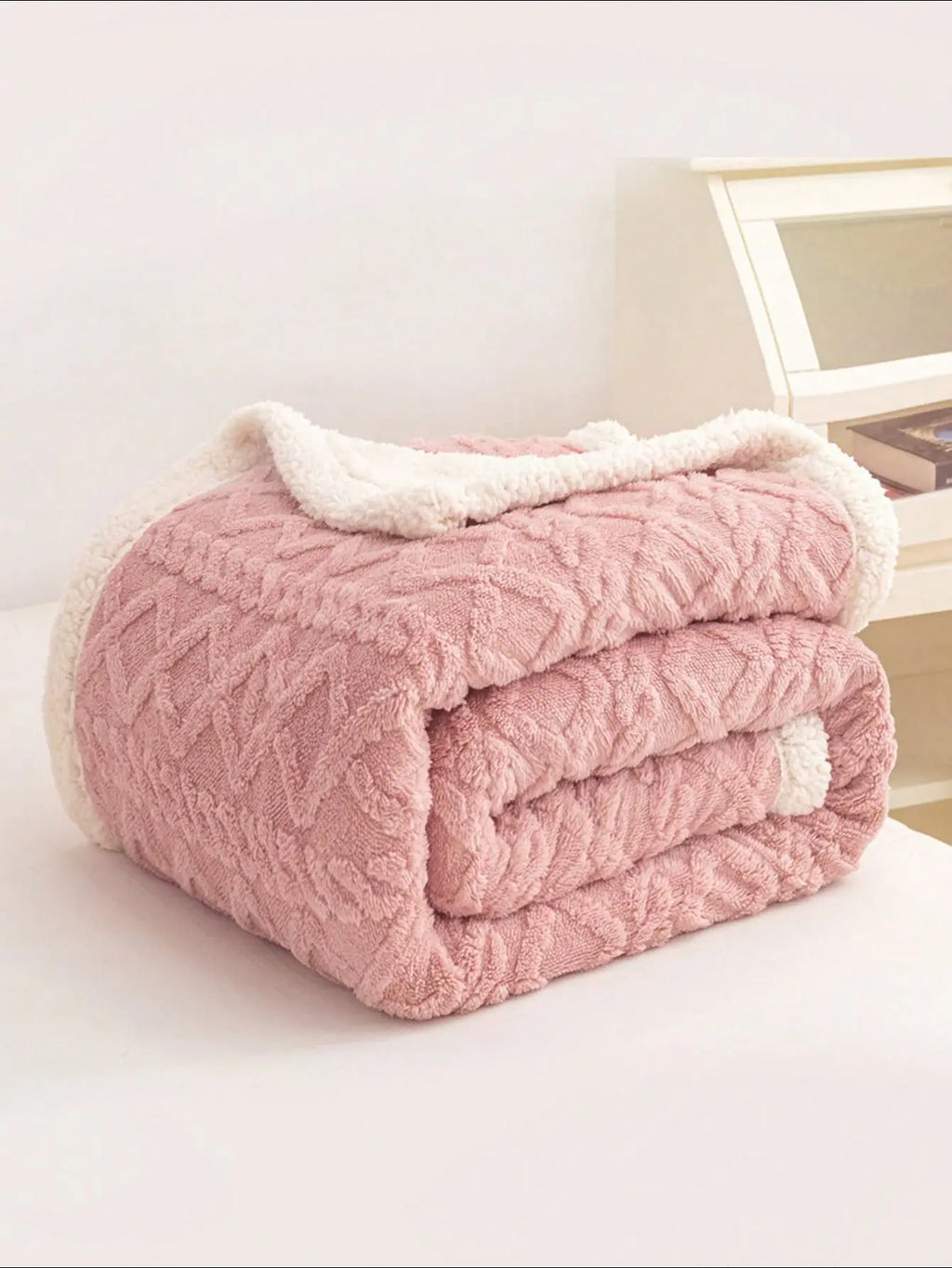 Faux Rabbit Fur Weighted Blanket 3Kg Soft Sherpa All-Season Sleep Blanket