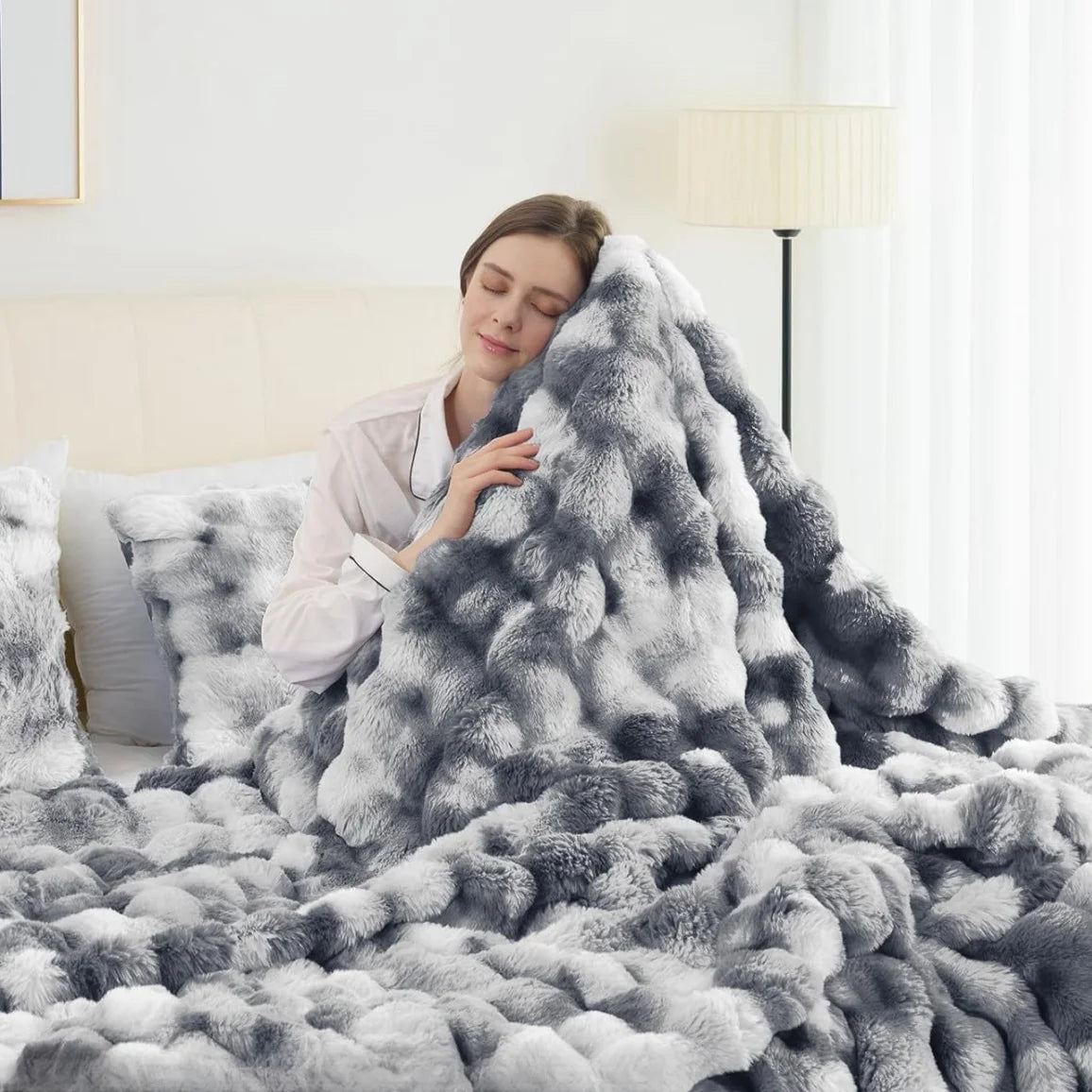 Faux Rabbit Fleece Blanket - Weighted 6 lbs- Bedspread