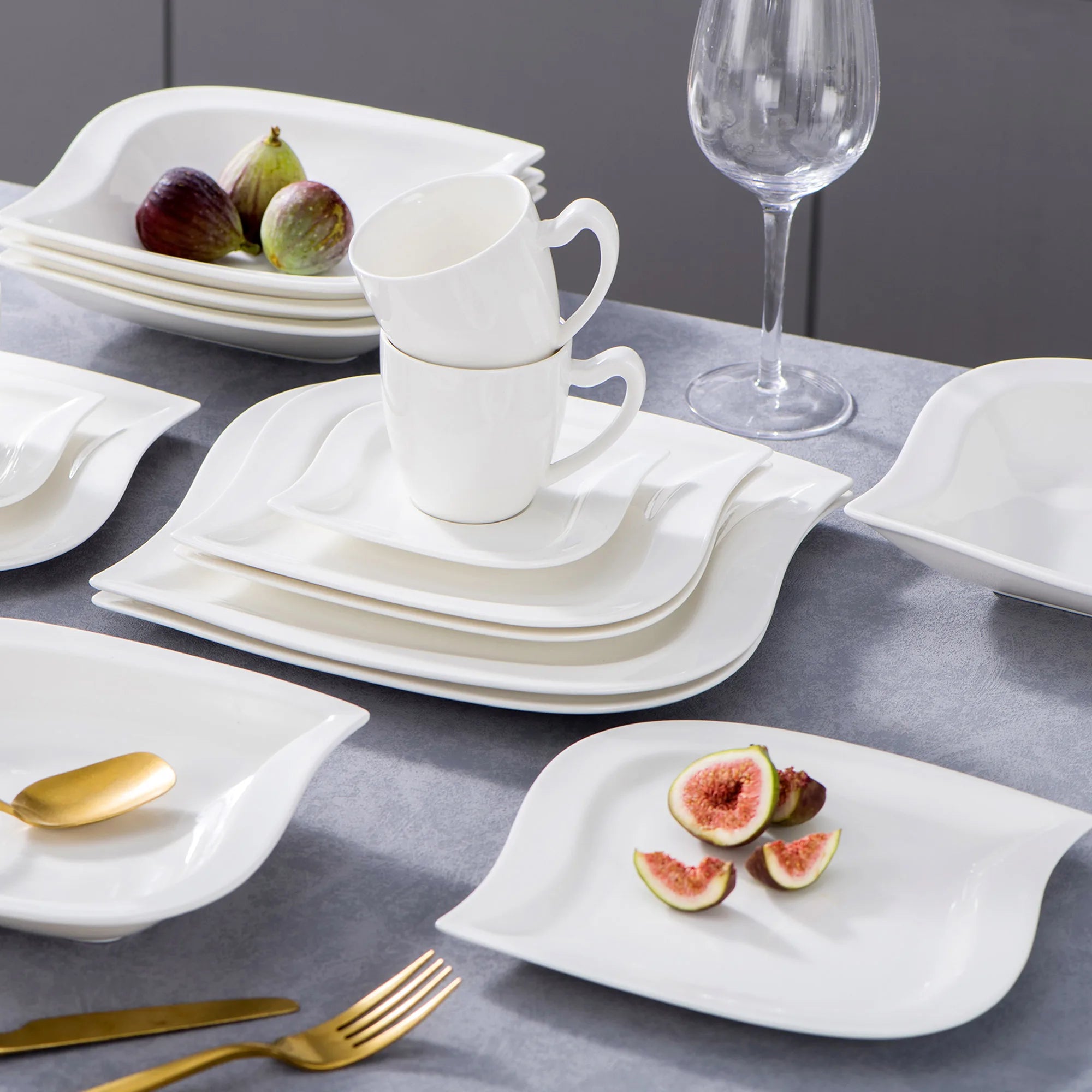 30/60 Piece White Porcelain Dinner Set with Cups Saucers Dessert Soup Dinner Plates Tableware Service for 6/12