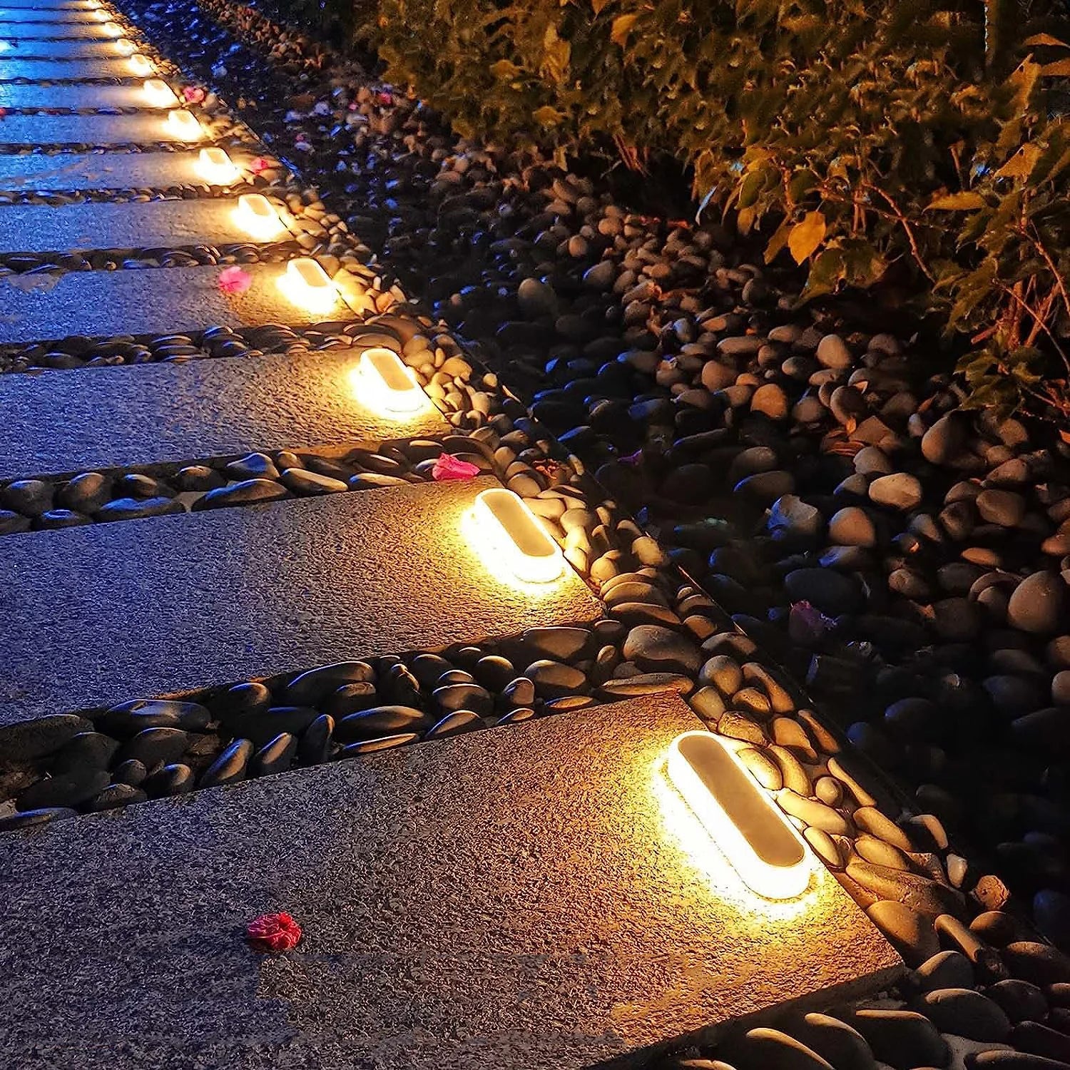 5 Years Lifespan 4 Pack Solar Deck Lights Waterproof Auto On/Off 4 Anti-Pressure LED